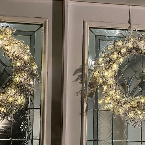 NWT GlucksteinHome 20" Crystal Wreath *Lights up* - Picture 8 of 8